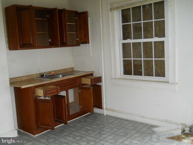 2858 W Mulberry St, Baltimore, MD 21223 - photo 7