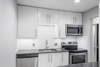 35 Nathan Ln N unit 224, Plymouth, MN 55441 - photo 5