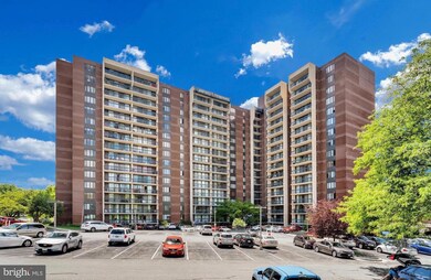 Chelsea Towers unit 1006, Bethesda, MD 20817 - photo 2