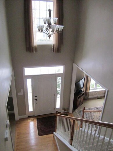 3229 Overlook Dr, Emmaus, PA 18049 - photo 2