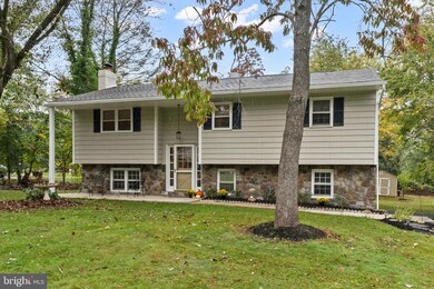 1276 E Evergreen Dr, Phoenixville, PA 19460 - photo 2