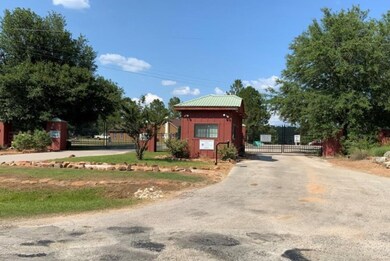 44 Wildwood Lake Dr, Huntsville, TX 77340 - photo 6