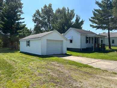 205 E Vine St, Felicity, OH 45120 - photo 3