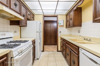 1623 Ashland Ave unit 2C, Des Plaines, IL 60016 - photo 5