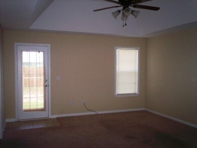 118 Amber Dr, Byron, GA 31008 - photo 2