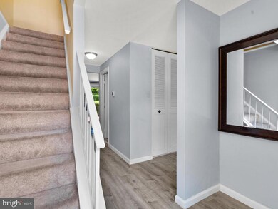 19313 Running Cedar Ct, Germantown, MD 20876 - photo 4