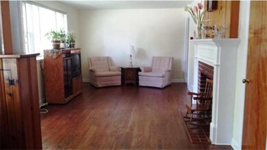 1809 Carson Dr, Norristown, PA 19403 - photo 3