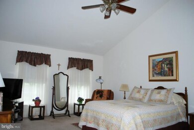 2911 Gray Beech Dr, Harwood, MD 20776 - photo 4