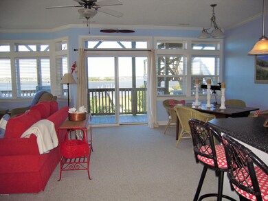 7 Entrance to Living room