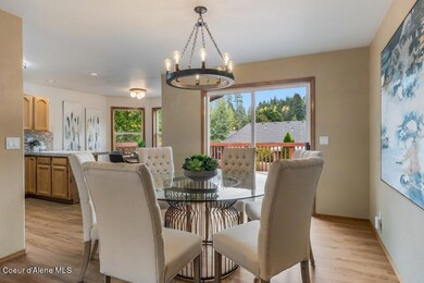 8700 N Maple Formal Dining