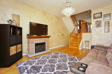 31 Woodcutters Ln, Staten Island, NY 10306 - photo 7