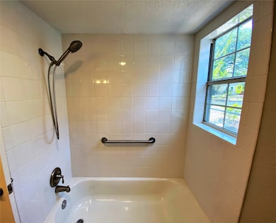 1702 Studewood St, Houston, TX 77009 - photo 5