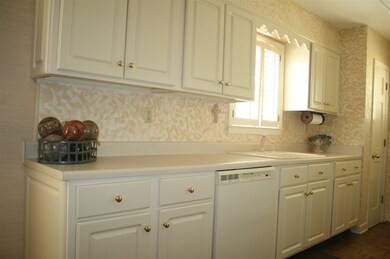 Do you see all that COUNTER space?