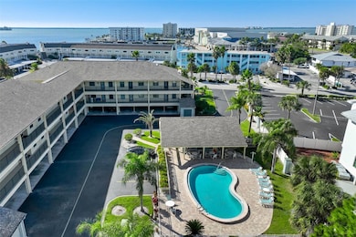 460 Paula Dr S unit 305, Dunedin, FL 34698 - photo 2