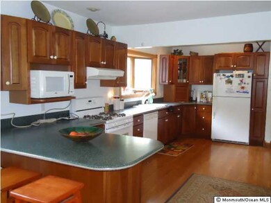 39 Nautilus Dr, Leonardo, NJ 07737 - photo 2