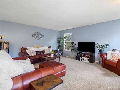 4970 Oak Hill Dr, Waterford, MI 48329 - photo 7