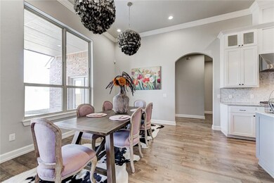 Eating Area  Wow! 15x12 you eating space is design
