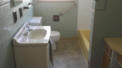2799 Tudor bathroom
