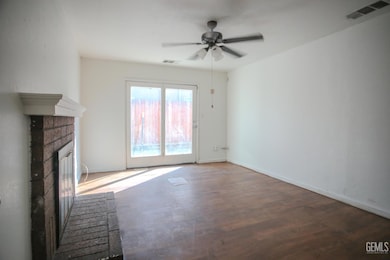 3913 Foxwood St, Bakersfield, CA 93306 - photo 2