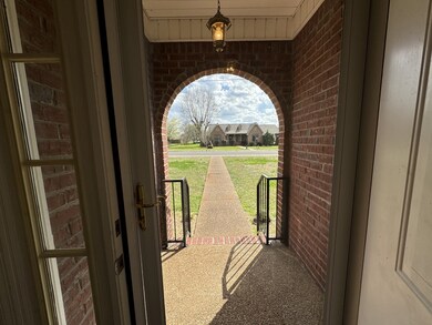 227 Megan Cir, Shelbyville, TN 37160 - photo 2