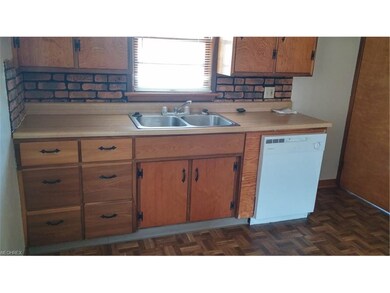 1609 22nd St NE, Canton, OH 44714 - photo 4