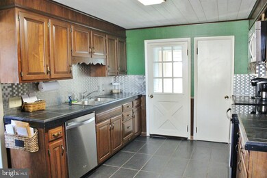 2485 Scotland Rd, Chambersburg, PA 17201 - photo 7