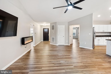 420 Roland Rd, Woodstock, VA 22664 - photo 4