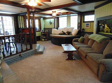 Family Room.