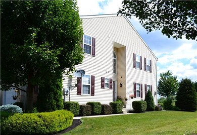 6833 Hunt Dr, Macungie, PA 18062 - photo 2