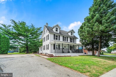 105 W North Ln, Conshohocken, PA 19428 - photo 3