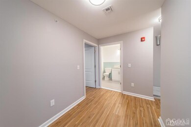 875 Port Reading Ave unit 2B, Woodbridge Township, NJ 07064 - photo 6