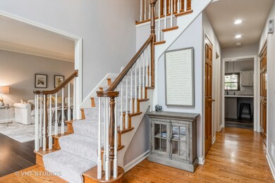 864 Ravinia Ct, Batavia, IL 60510 - photo 2