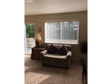 1445 Seacrest Ln unit 3, Brookings, OR 97415 - photo 4