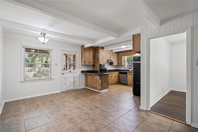 2758 Brookwood Dr, Mobile, AL 36606 - photo 5