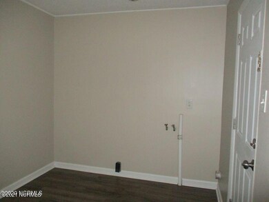 1114 Davis St, Jacksonville, NC 28540 - photo 6