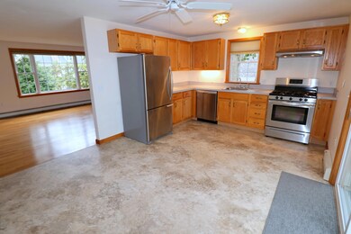 Dining to Kitchen