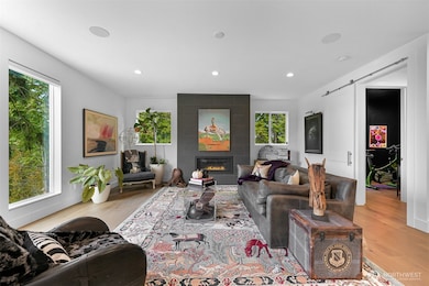 1105 40th St, Bellingham, WA 98229 - photo 2