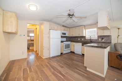 12612 E 44th Dr, Yuma, AZ 85367 - photo 6