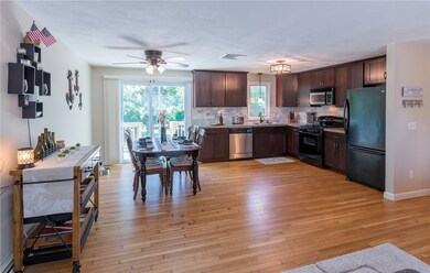 22 Crest Ave, Narragansett, RI 02882 - photo 5