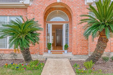 10307 Briar River Dr, Houston, TX 77042 - photo 2