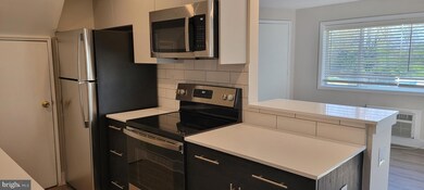 104 W North Ln unit B7, Conshohocken, PA 19428 - photo 3