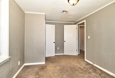 2240 E 32nd St N, Tulsa, OK 74110 - photo 7