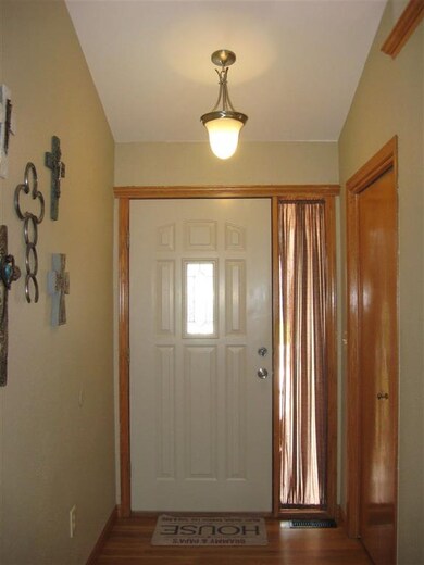 LARGE COAT CLOSET