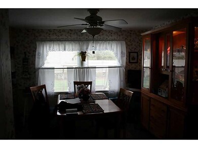 121 Priscilla Rd, Woonsocket, RI 02895 - photo 5