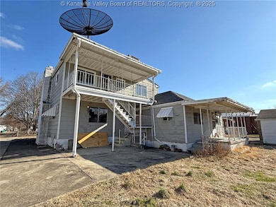 2207 W Virginia Ave, Dunbar, WV 25064 - photo 4