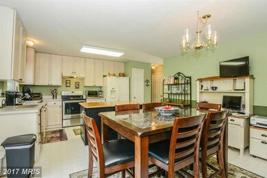 823 Brunswick St, Brunswick, MD 21716 - photo 5