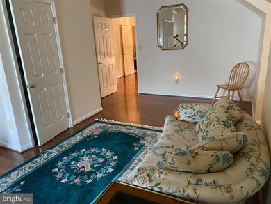 6305 Wood Pointe Dr unit MASTER BEDROOM, Glenn Dale, MD 20769 - photo 4