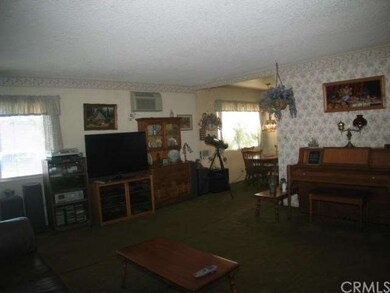 1410 Large Living Room