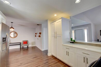 9111 Bedford Dr, Boca Raton, FL 33434 - photo 6