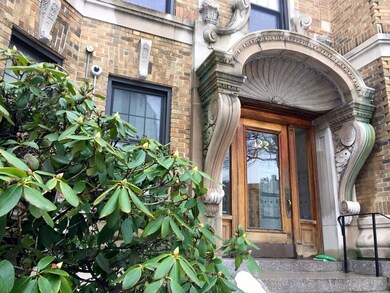 122 Riverway unit 18, Boston, MA 02215 - photo 2